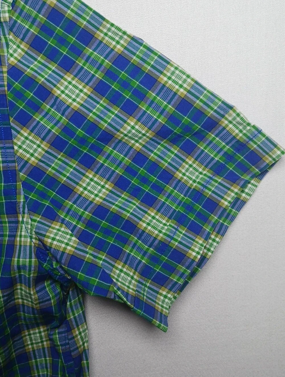Banana Republic Mens Short Sleeve Button Up Shirt Medium Plaid Blue Green